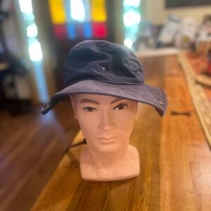 Boonie cap size medium in used condition